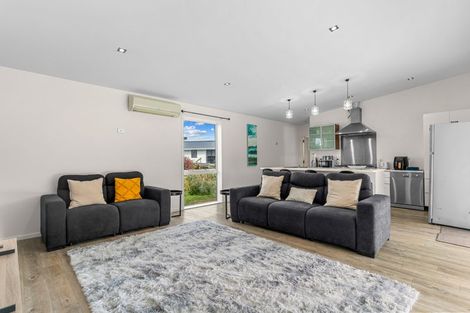 Photo of property in 4 Te Whai Street, Mangawhai Heads, Mangawhai, 0505