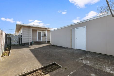 Photo of property in 52 Dixon Avenue, Hawera, 4610