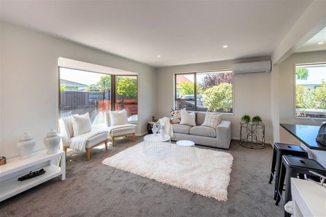 Photo of property in 1/450a Harewood Road, Harewood, Christchurch, 8051
