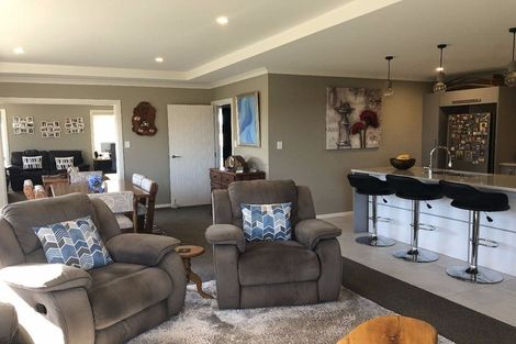 Photo of property in 64 Watkins Drive, Rangiora, 7400