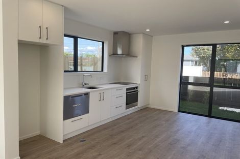 Photo of property in 1/12 Enderby Drive, Te Atatu Peninsula, Auckland, 0610