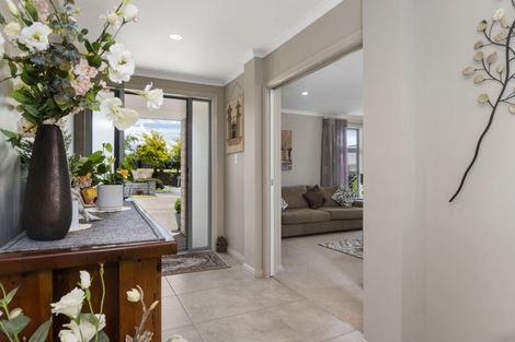 Photo of property in 16 Tranquil Grove, Omokoroa, 3114