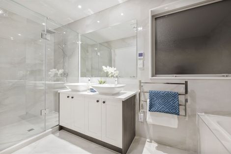 Photo of property in 92 Tir Conaill Avenue, Flat Bush, Auckland, 2019