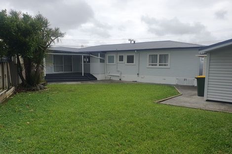 Photo of property in 99 Tiroroa Avenue, Te Atatu South, Auckland, 0610