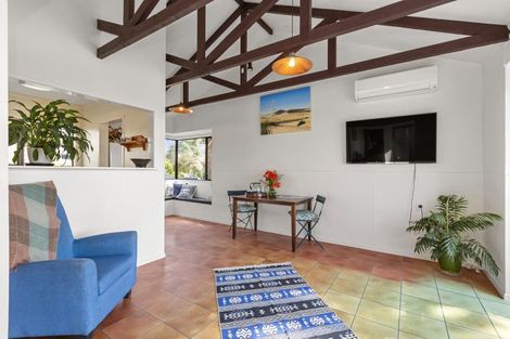 Photo of property in 33 Nihinihi Avenue, Raglan, 3225