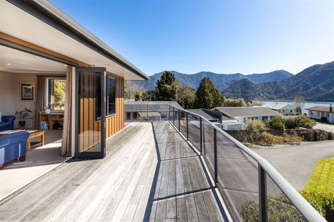 Photo of property in 103 Main Rd Havelock, Havelock, 7100