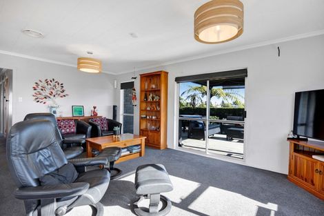 Photo of property in 34 Branch Road, Highlands Park, New Plymouth, 4312