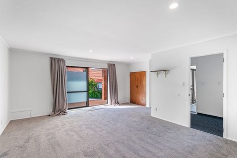 Photo of property in 176 Sturges Road, Henderson, Auckland, 0612