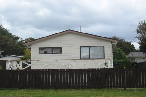 Photo of property in 14 Mon Desir Place, Manurewa, Auckland, 2102