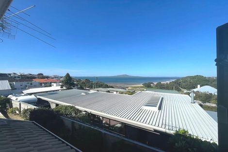 Photo of property in 10b Beach Road, Castor Bay, Auckland, 0620