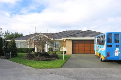 Photo of property in 18 Glencullen Place, Dannemora, Auckland, 2016