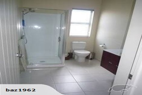 Photo of property in 1/40 Scarlet Oak Drive, Schnapper Rock, Auckland, 0632