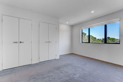Photo of property in 11/9 Schnapper Rock Road, Greenhithe, Auckland, 0632