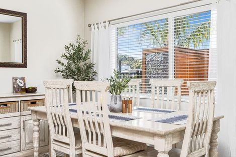 Photo of property in 32 Rishworth Avenue, Stanmore Bay, Whangaparaoa, 0932