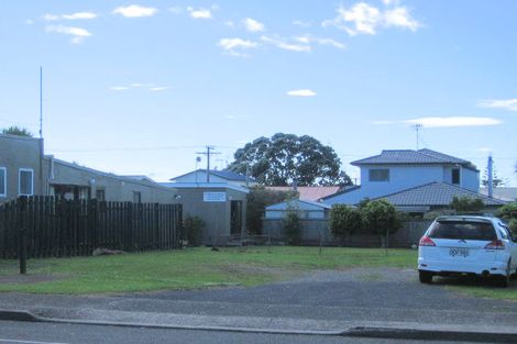 Photo of property in 42 Beach Road, Waihi Beach, 3611