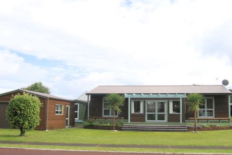 Photo of property in 16 Jubilee Drive, Pauanui, Hikuai, 3579