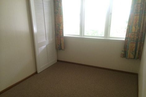 Photo of property in 2/54 Kings Crescent, Hutt Central, Lower Hutt, 5010