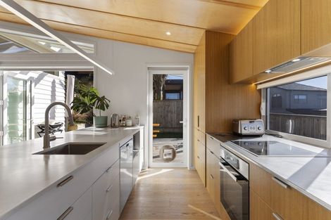 Photo of property in 186a Nile Road, Forrest Hill, Auckland, 0620