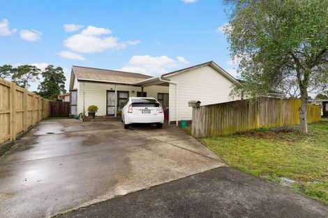 Photo of property in 1 Riverpark Crescent, Henderson, Auckland, 0610