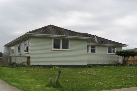 Photo of property in 28 Mariner Street, Mangere, Auckland, 2022