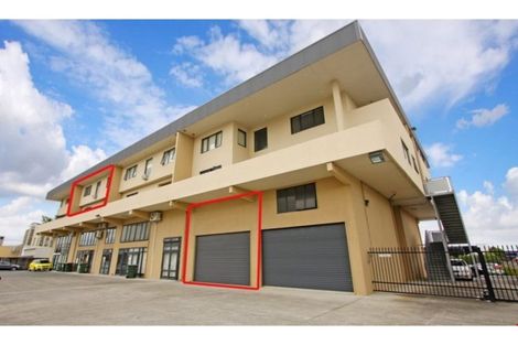 Photo of property in 10/11 Jack Conway Avenue, Manukau, Auckland, 2104