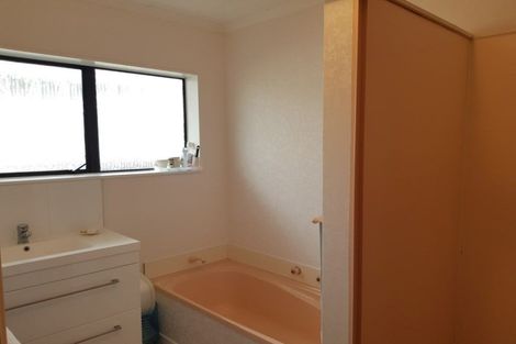 Photo of property in 28a Tukapa Street, Westown, New Plymouth, 4310