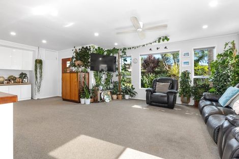 Photo of property in 25 George Point Road, Onerahi, Whangarei, 0110