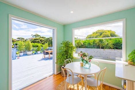 Photo of property in 12b Tiromoana Road, Raumati South, Paraparaumu, 5032