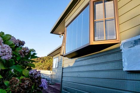 Photo of property in 182a Whites Line East, Waiwhetu, Lower Hutt, 5010
