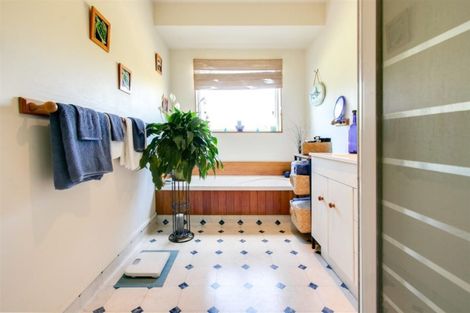 Photo of property in 64 Shrimpton Road, Haumoana, 4102