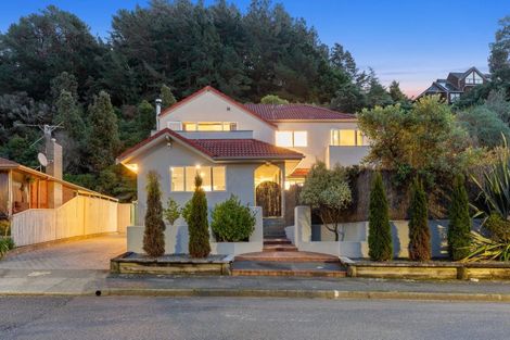 Photo of property in 77 Sunbrae Drive, Silverstream, Upper Hutt, 5019