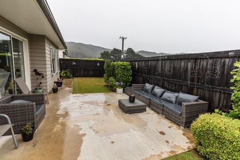 Photo of property in 51 Grovedale Square, Wainuiomata, Lower Hutt, 5014