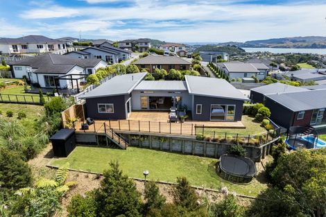 Photo of property in 136 Endeavour Drive, Whitby, Porirua, 5024