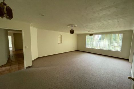Photo of property in 22 Bearing West Court, Paraparaumu, 5032