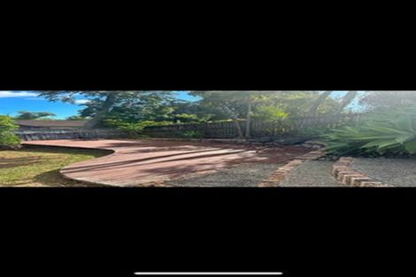 Photo of property in 105 Triangle Road, Massey, Auckland, 0614