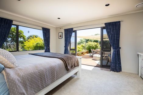 Photo of property in 41 Karamea Street, Whalers Gate, New Plymouth, 4310