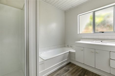 Photo of property in 55 Margan Avenue, New Lynn, Auckland, 0600