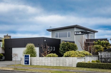 Photo of property in 19 Ernest Kemp Rise, Wharewaka, Taupo, 3330