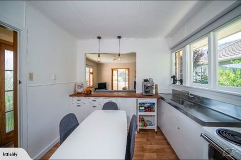 Photo of property in 28 Flinders Road, Heathcote Valley, Christchurch, 8022