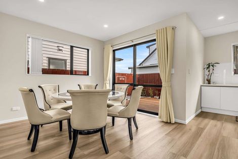 Photo of property in 6/684 Te Atatu Road, Te Atatu Peninsula, Auckland, 0610