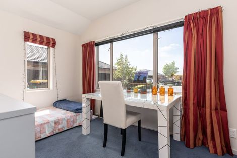 Photo of property in 8 Okuku Place, Hei Hei, Christchurch, 8042