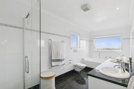 Photo of property in 9 Imran Terrace, Khandallah, Wellington, 6035