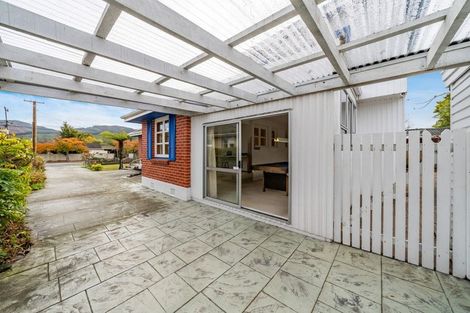 Photo of property in 22 Pempsey Street, Silverstream, Upper Hutt, 5019