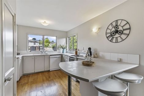Photo of property in 123 Oreil Avenue, West Harbour, Auckland, 0618