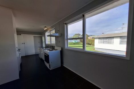 Photo of property in 1/23 Drome View Place, Beach Haven, Auckland, 0626