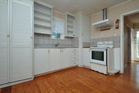 Photo of property in 15a Mcinnes Road, Weymouth, Auckland, 2103