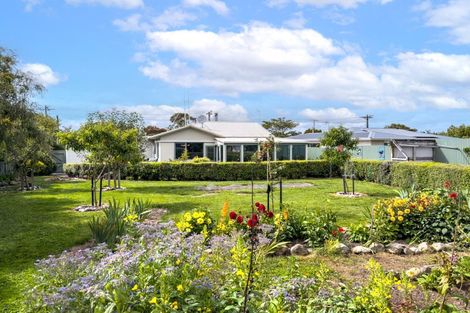 Photo of property in 12 Farrier Grove, Featherston, 5710