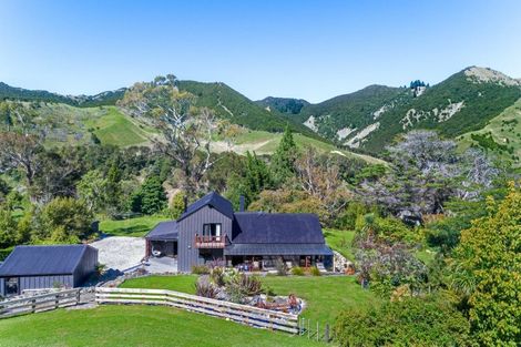 Photo of property in 1131 Whakarau Road, Otoko, Te Karaka, 4092