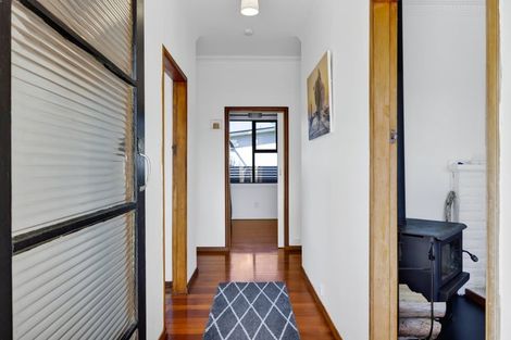 Photo of property in 11 Galt Street, Hawera, 4610