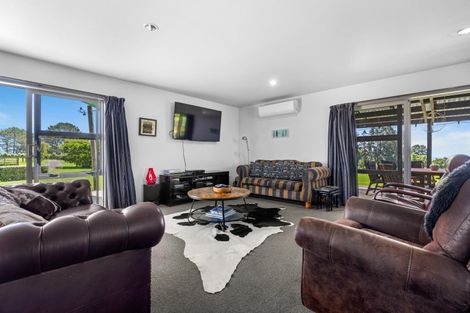 Photo of property in 193 Ackworth Road, Lepperton, New Plymouth, 4373